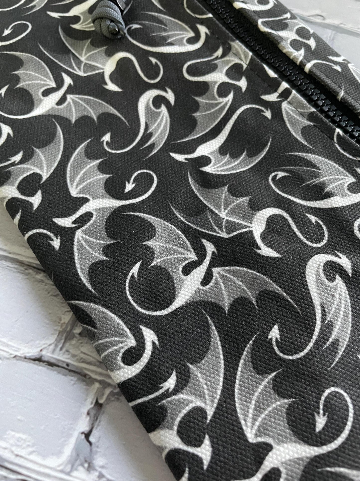 Kindle Book Pouch | Reading Bag | Fabric Kobo Kindle Paperwhite E-Reader Sleeve | Fourth Wing Dragon | Onyx Storm | Romantasy | Booktok