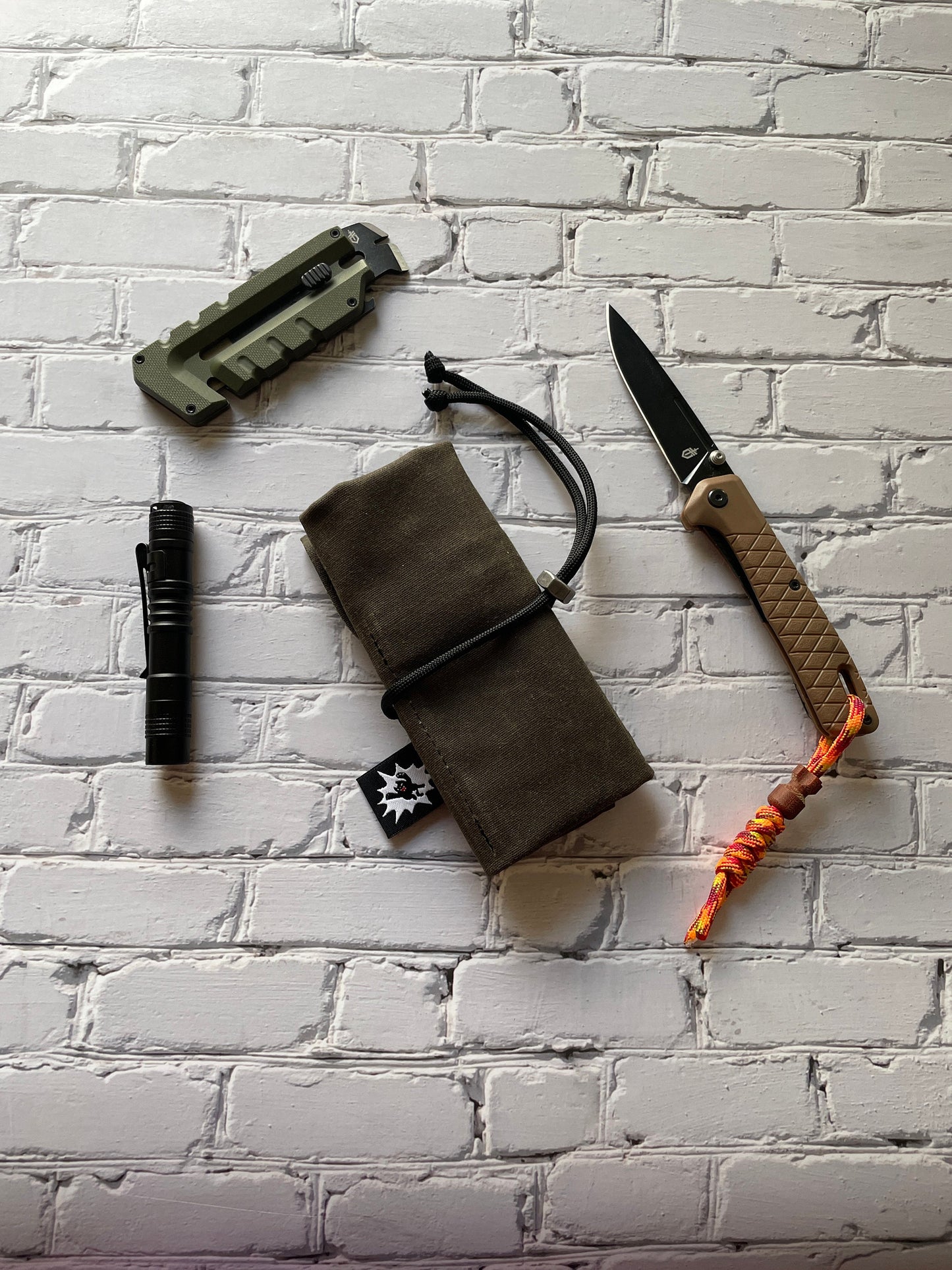 EDC Tool Roll | Waxed Canvas Tool Pouch | Every Day Carry Gear Bag | Pocket Organizer | Knife Roll | Pocket Dump Display Hank | Green Camo