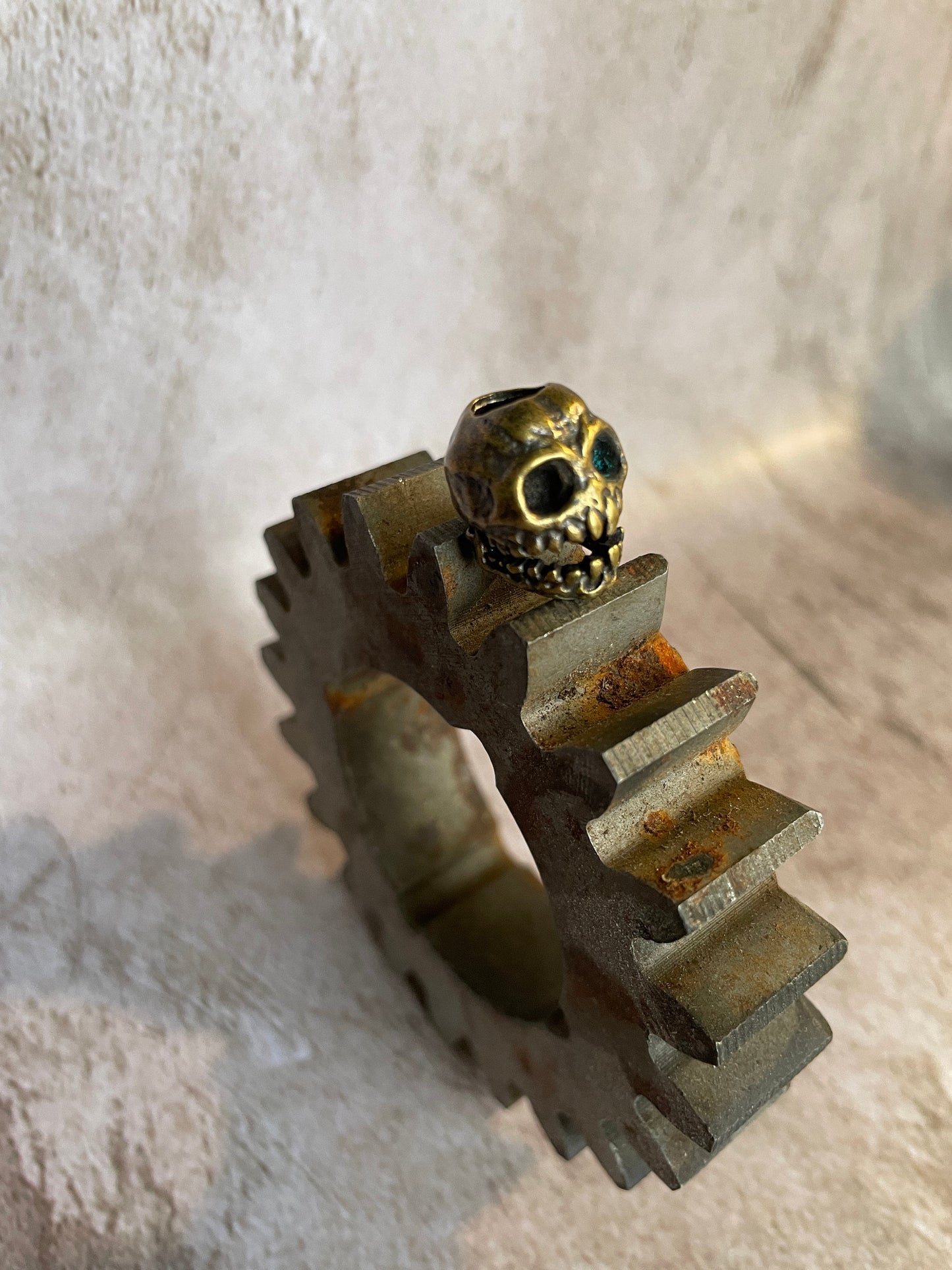 Shrunken Scull EDC Knife Paracord Bead | Brass Bead | EDC Gear | Everyday Carry  Hank Bead | Large Hole Bead | Steam Punk Gold Silver Horror