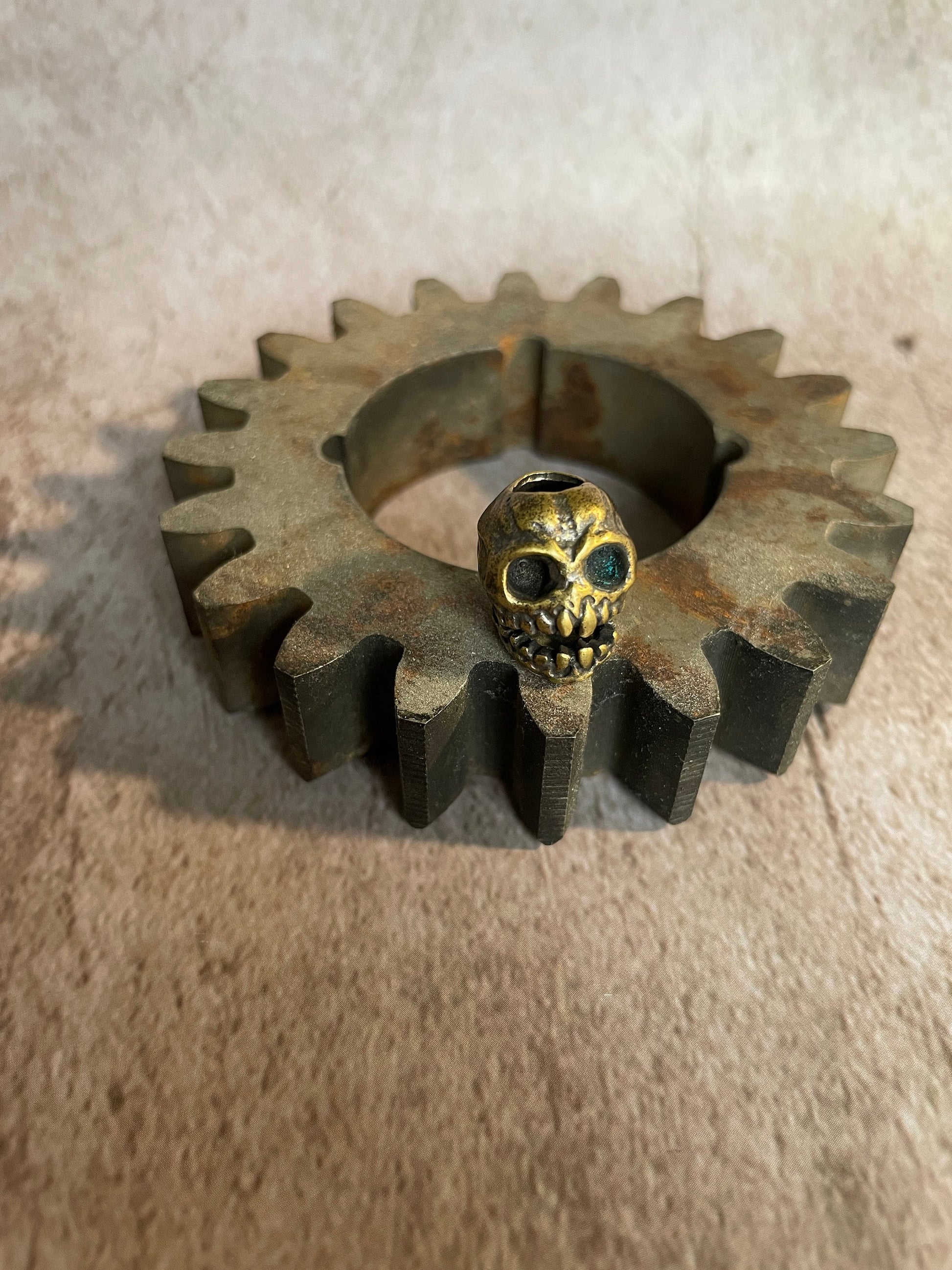 Shrunken Scull EDC Knife Paracord Bead | Brass Bead | EDC Gear | Everyday Carry  Hank Bead | Large Hole Bead | Steam Punk Gold Silver Horror